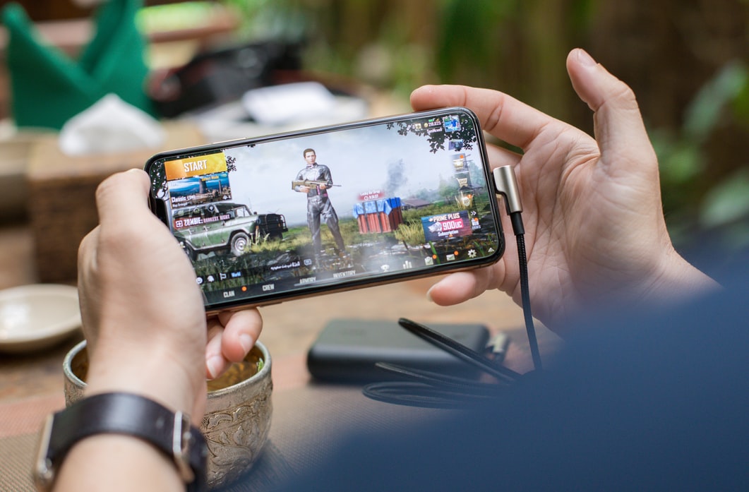 【iPhone・iPadでゲーム】iPhoneにプレステ４のコントローラを接続する方法【DUALSHOCK 4】